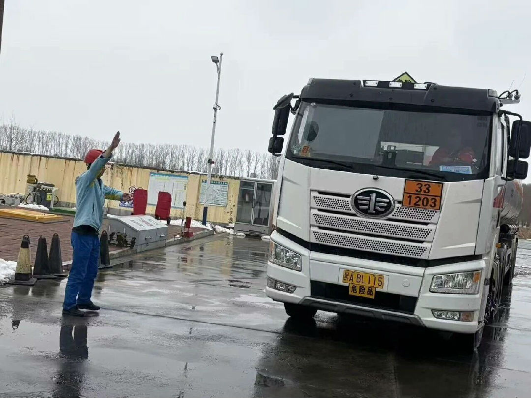 【民生保障】拜泉石油公司全力保障成品油市场稳定供应