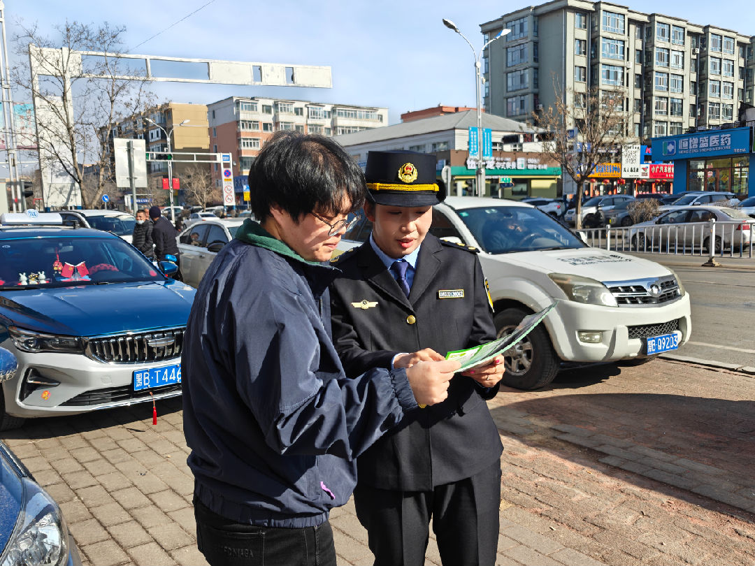 拜泉县市监局知识产权进社区 护航群众“知产”权益