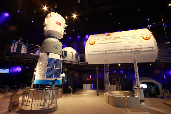 走进吉林省科技馆,辽宁省科技馆的太空主题展厅,还可以实地探访我馆